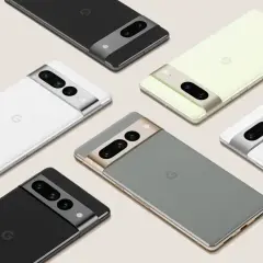 Sześć smartfonów Google Pixel w różnych kolorach: czarnym, białym, zielonym i szarym. Każdy telefon ma charakterystyczny moduł aparatu.
