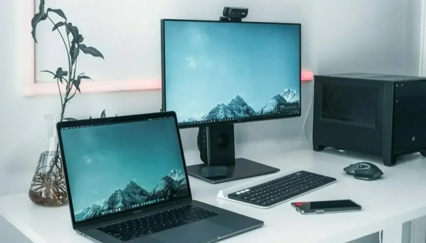 Jak przełączyć ekran z laptopa na monitor - łatwe kroki i porady