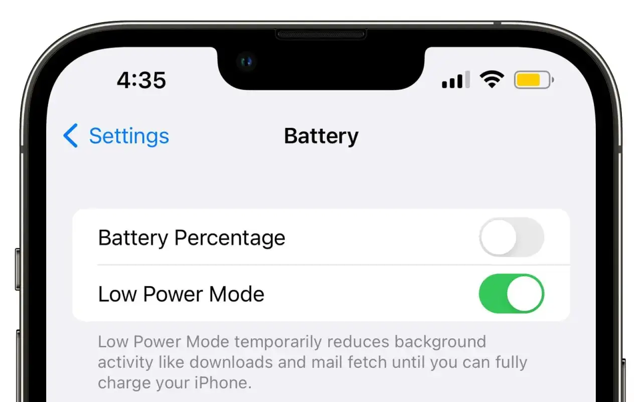 Ustawienia iPhone: czy tryb oszczędzania baterii niszczy baterię? Włączony tryb niskiego poboru mocy.